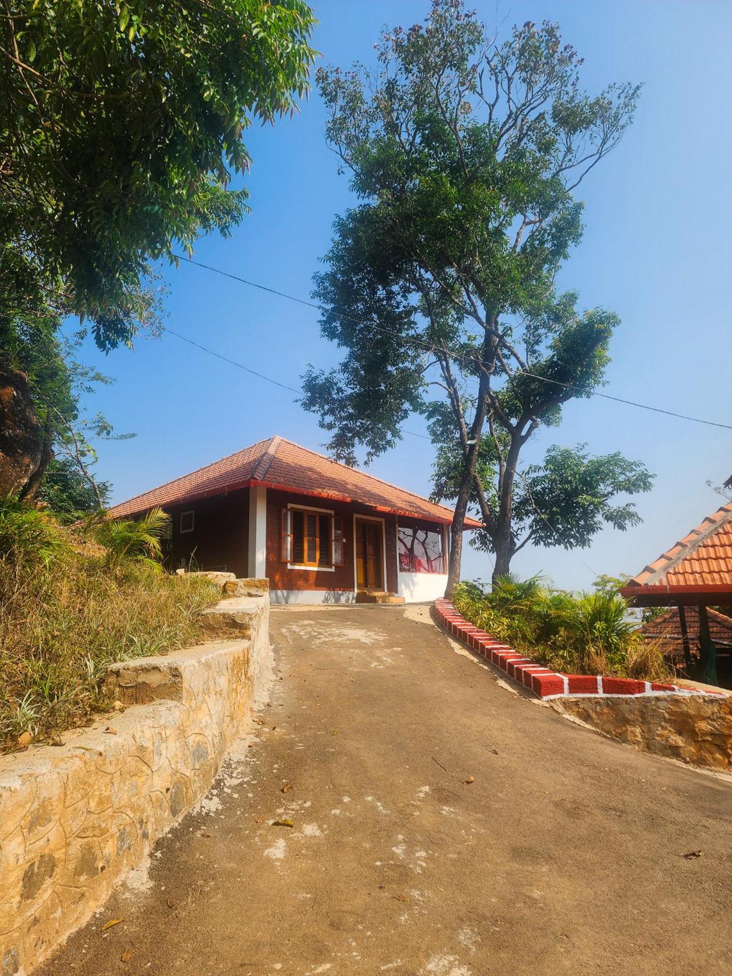 Celestial Heights Homestay Kurchi Exterior photo